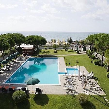 Capo Circeo Beach Resort Spa Fronte Mare 圣费利切-奇尔切奥 外观 照片