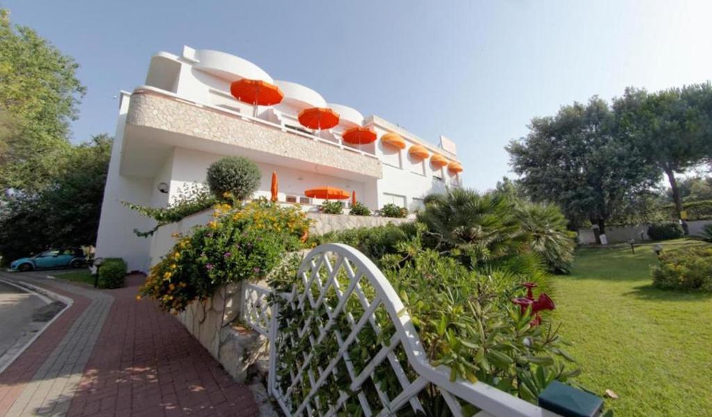Capo Circeo Beach Resort Spa Fronte Mare 圣费利切-奇尔切奥 外观 照片