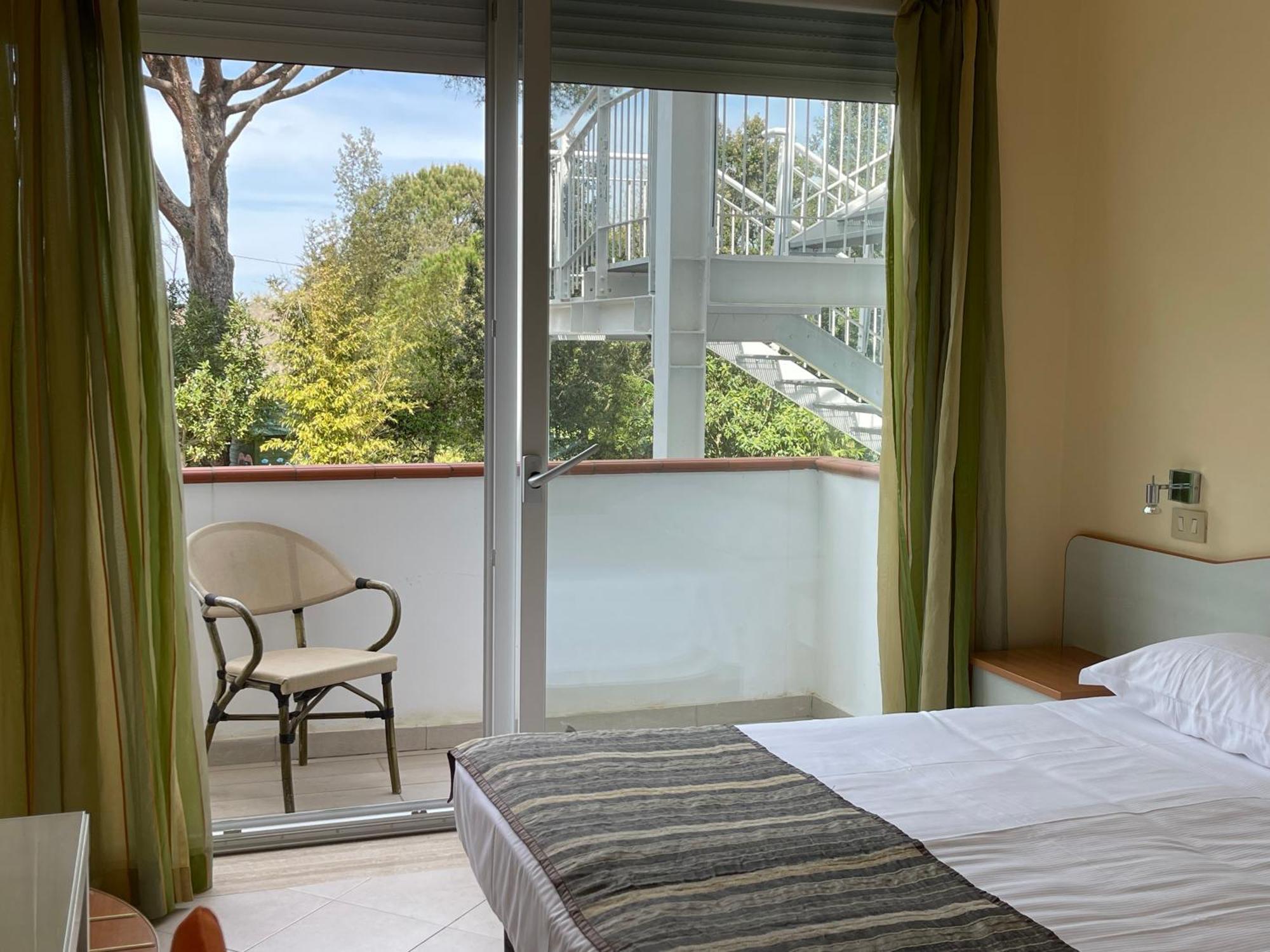 Capo Circeo Beach Resort Spa Fronte Mare 圣费利切-奇尔切奥 外观 照片